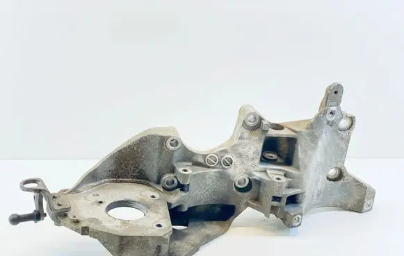 Volkswagen Golf VI Fuel pump bracket 03L903143Q