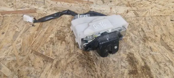 Honda CR-V Tailgate/trunk/boot lock/catch/latch D7661372C 1638000120