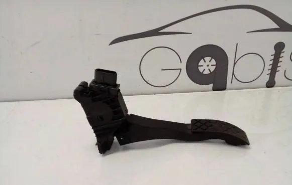 Volkswagen Tiguan Accelerator throttle pedal 5Q1723503