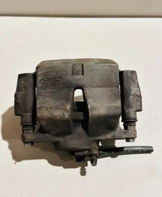 Lexus UX Front brake caliper 6028