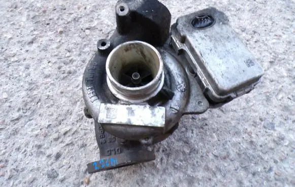 Mercedes-Benz Vito Viano W639 Turbo A6510900186