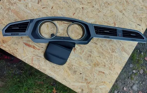 Dashboard trim