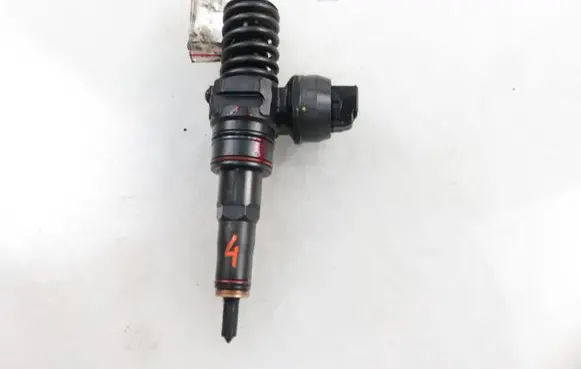 Seat Alhambra (Mk1) Fuel injector 0414720038 038130073AK