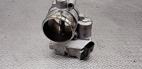 KIA Carens II Throttle valve ETBHY000