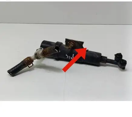 Ford Focus Headlight washer spray nozzle 