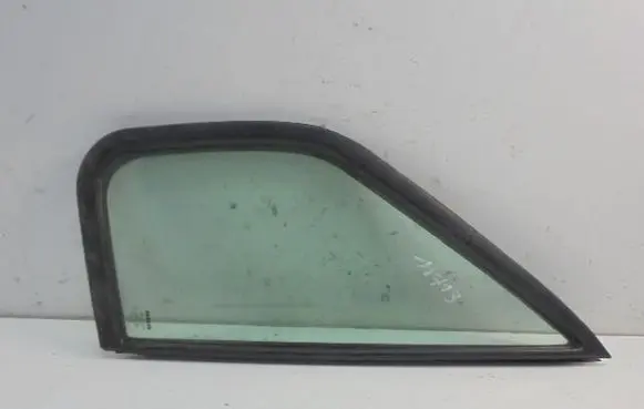 Iveco Daily 3rd gen Front triangle window/glass 