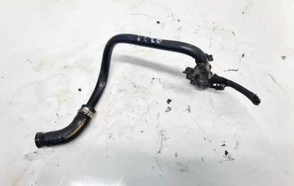 Volkswagen PASSAT B5 Vacuum line/pipe/hose 8D1611931M 8D1-611-931M