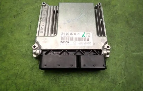 Mercedes-Benz E W211 Engine control unit/module ECU A6471530079