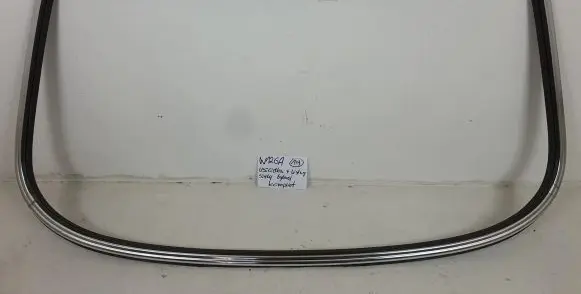 Mercedes-Benz S W126 Rubber seal tailgate window/glass 