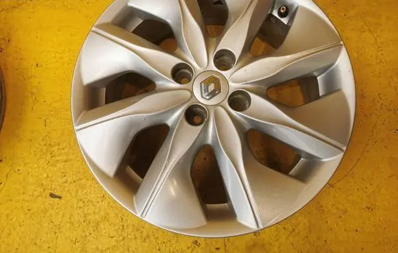 Renault Zoe R16 alloy rim 