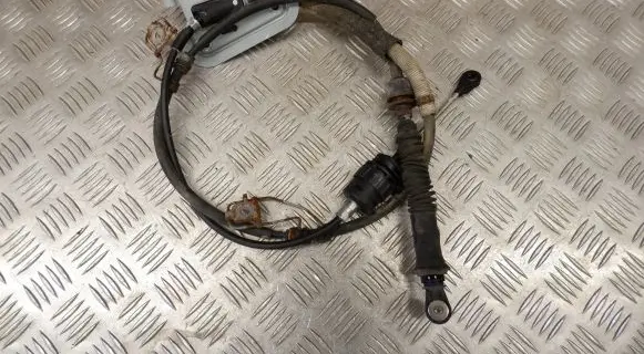 Gear shift cable linkage