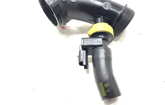 Peugeot 508 II Air intake hose/pipe 9810921180
