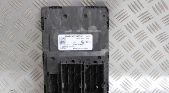 Audi Q5 SQ5 Engine control unit/module 8W0907063E