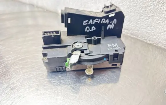 Opel Zafira A Front door lock 24434881