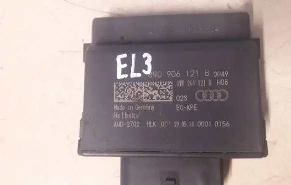 Audi A5 Fuel injection pump control unit/module 8W0906121B