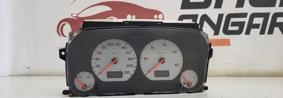 Volkswagen Golf III Speedometer (instrument cluster) 1H0919864R 6160633161