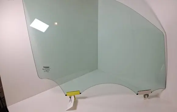Ram 1500 Front door window glass four-door
