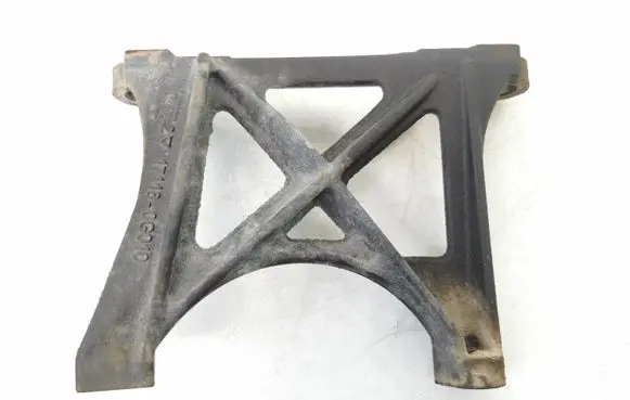 Toyota Avensis T250 Engine mounting bracket 171180G010
