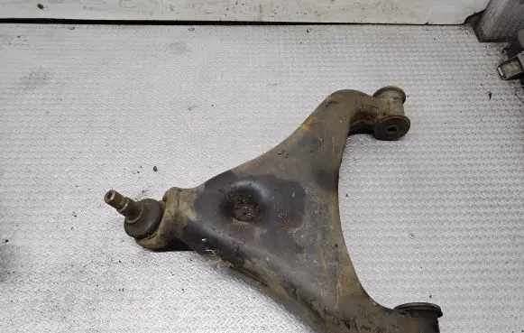 Volkswagen II LT Front lower control arm/wishbone 90400SGS