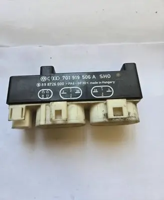 Volkswagen Sharan Coolant fan relay 701919506A 898726000