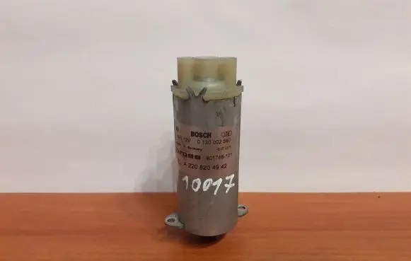 Mercedes-Benz S W220 Seat adjustment motor A2208204942 0130002580