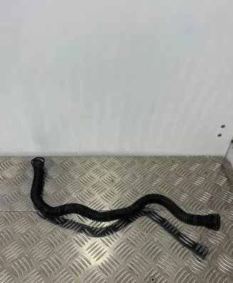 Audi A6 C7 Breather hose/pipe 06E133817AD