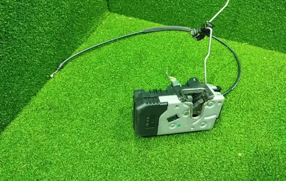 Renault Trafic III (X82) Rear door lock 905034098R 93867688