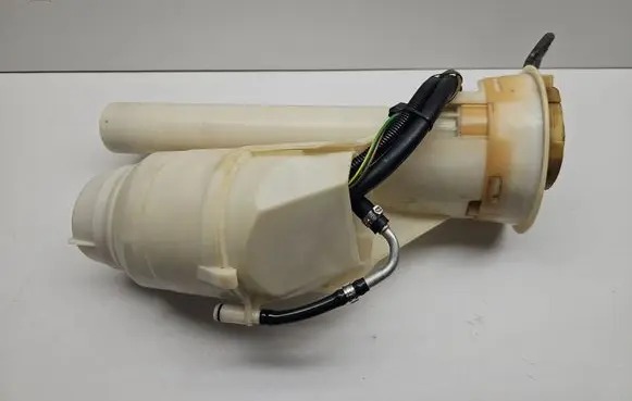 Audi A8 S8 D2 4D In-tank fuel pump 4D0201743E
