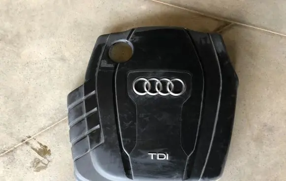 Audi A4 S4 B8 8K Engine cover (trim) 03L103925 03L103925AB