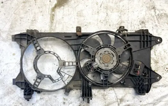Fiat Doblo Radiator cooling fan shroud