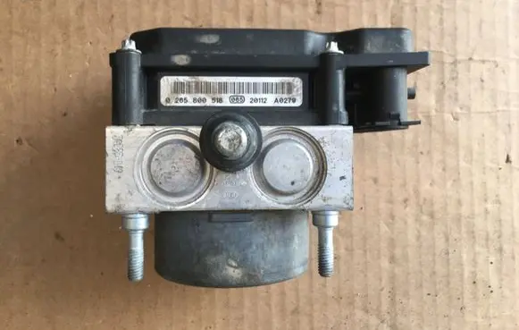 Nissan Note (E11) ABS Pump 0265231732 476609U100