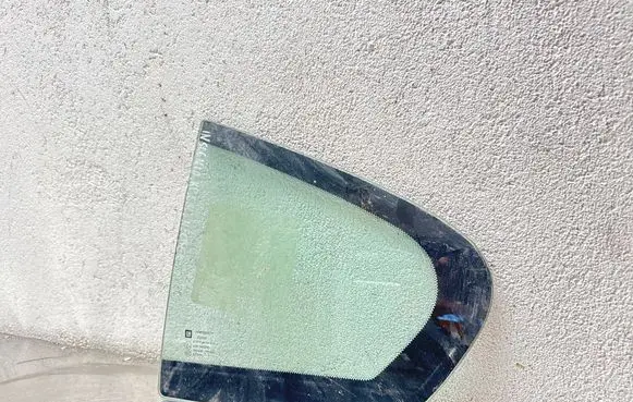 Opel Insignia A Rear vent window glass DOT747M540AS2 43R000055 E000090