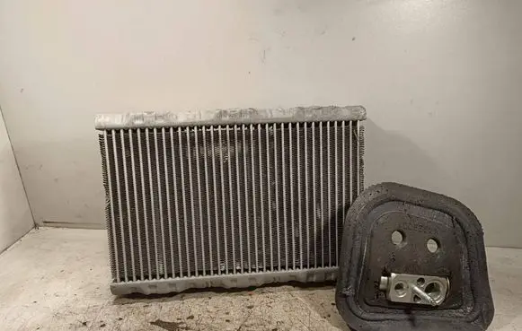 Jeep Grand Cherokee Air conditioning (A/C) radiator (interior) V0071004