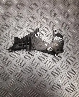 Audi A8 S8 D3 4E Engine mounting bracket 059130147