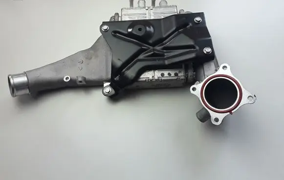 Toyota C-HR I Intercooler radiator 1270001330