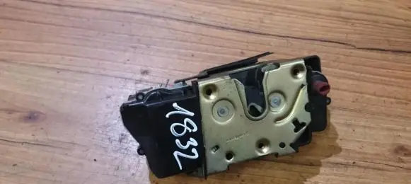 Citroen Xsara Picasso Front door lock