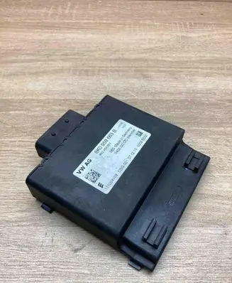 Audi A4 S4 B8 8K Voltage converter/converter module 8K0959663B 8K0959663