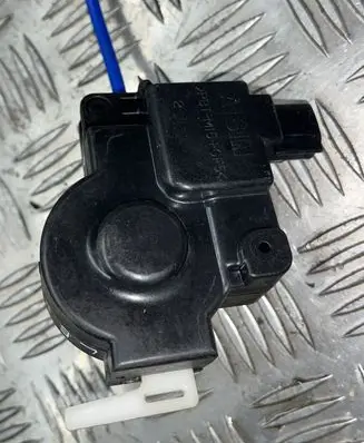 Fuel tank cap lock motor