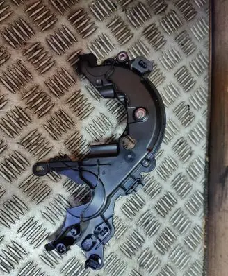 Opel Vivaro Timing chain cover 9824675180