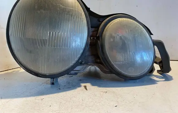 Mercedes-Benz E W210 Headlight/headlamp