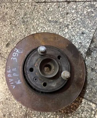 Opel Vivaro Front wheel hub