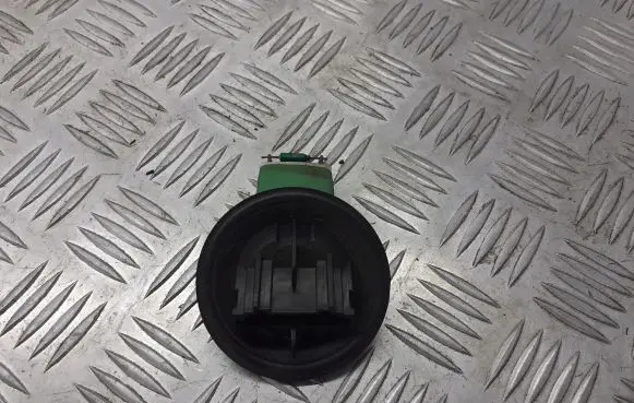 Volkswagen Polo IV 9N3 Heater blower fan relay BRAK