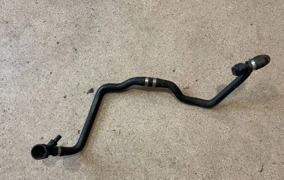 BMW X5 G05 Engine coolant pipe/hose 8590690