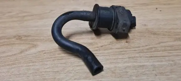 Volvo S40 Vacuum valve 8653642