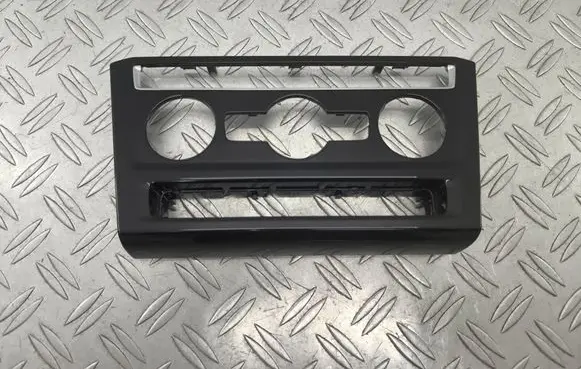 Volkswagen Touran III Climate control/heater control trim 5TB863042E