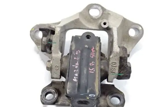 Mazda 2 Gearbox mounting bracket