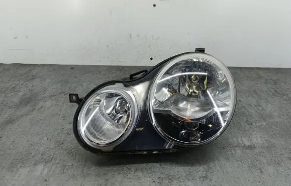 Volkswagen Polo Headlight/headlamp