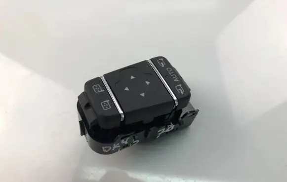 Renault Captur Wing mirror switch 255702886R