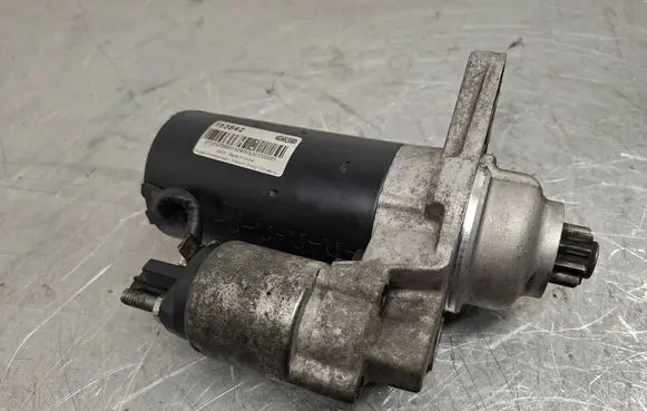 Audi A3 S3 8P Starter motor 113842
