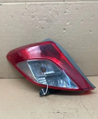 Toyota Yaris Rear/tail lights S1R102